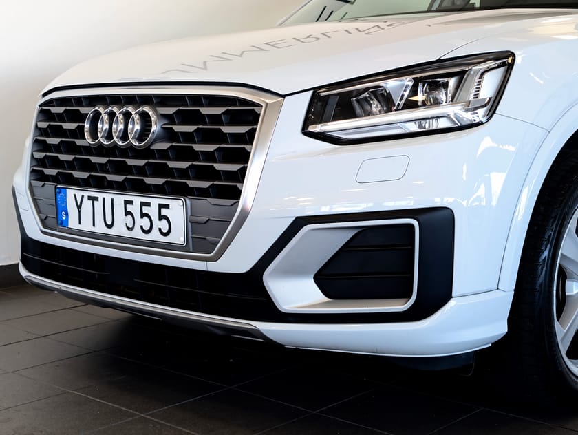 Bild 3 av Audi Q2 30 TFSI S Tronic Carplay Parkeringssensorer