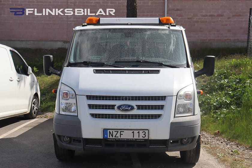 Bild 1 av Ford Transit T350 Chassis Dubbelhytt 2.2 TDCi RWD *REPOBJEKT*