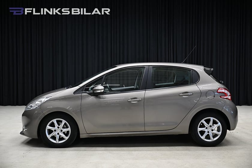 Bild 2 av Peugeot 208 1.4 e-HDi 68HK Automat|5dr|Farthållare|Kambytt