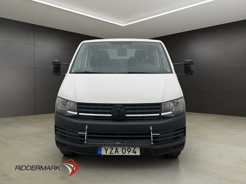 Bild 5 av Volkswagen Transporter Chassi Dubbelhytt Flakbil Värmare Drag Moms