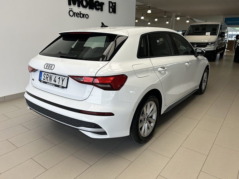 Bild 5 av Audi A3 Sportback 35 TFSI 150hk PROLINE / Backkamera
