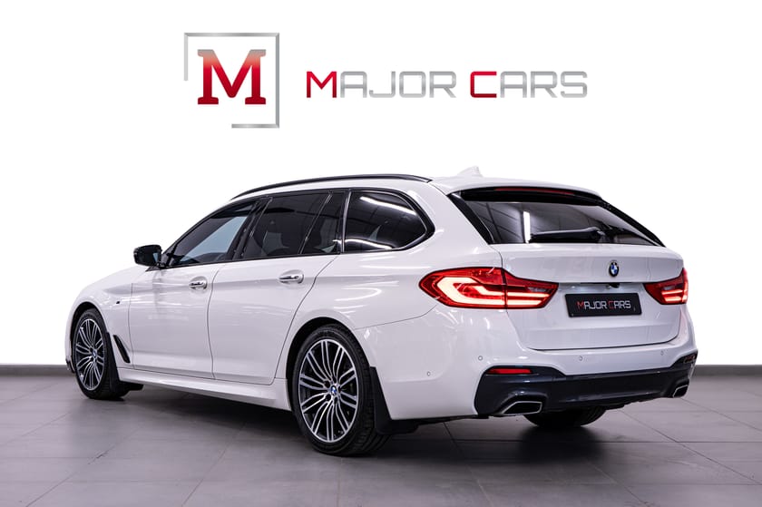 Bild 4 av BMW 530i xDrive Touring M Sport Innovation Pano H/K SoftClose 360° HuD
