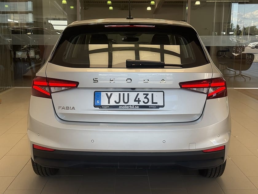 Bild 4 av Škoda Fabia Skoda 1,0 TSI 116 HK Backkamera/automat