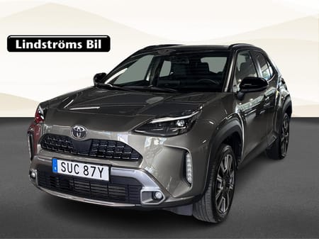 Toyota Yaris Cross Hybrid 130 AWD-i Premiere Edition Pano Vinterhjul
