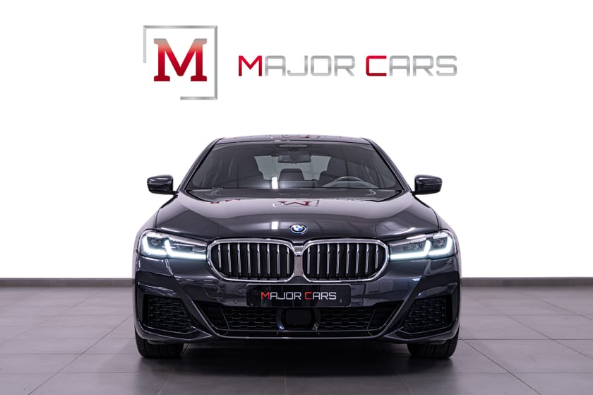 Bild 2 av BMW 530e xDrive Sedan M Sport Innovation H/K Komfstol HuD Drag 292hk