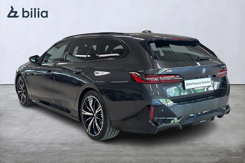 Bild 2 av BMW i5 xDrive40 Touring xDrive 40 M-Sport | DEMOBIL | Drag | B&W | 360