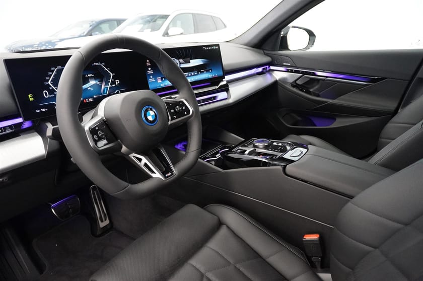 Bild 3 av BMW i5 xDrive40 Touring M-Sport Pro Business Edt DA Pro Komfortstol