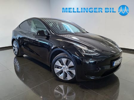 Tesla Model Y Standard Range RWD Panorama|Läder