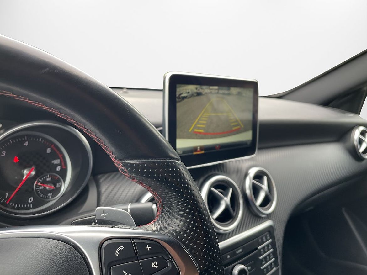 Mercedes-Benz A 200 d 4MATIC, bild 13 av 15