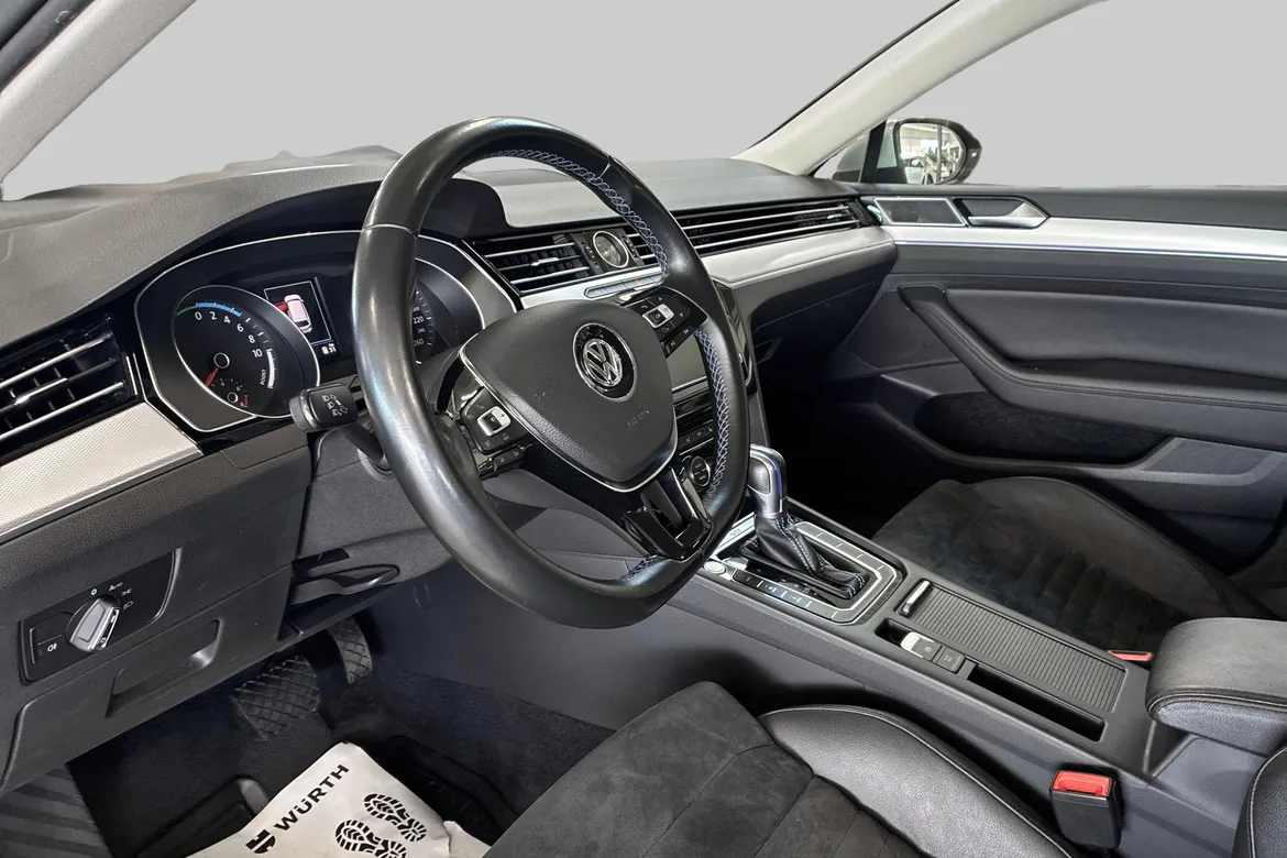 picture of a car