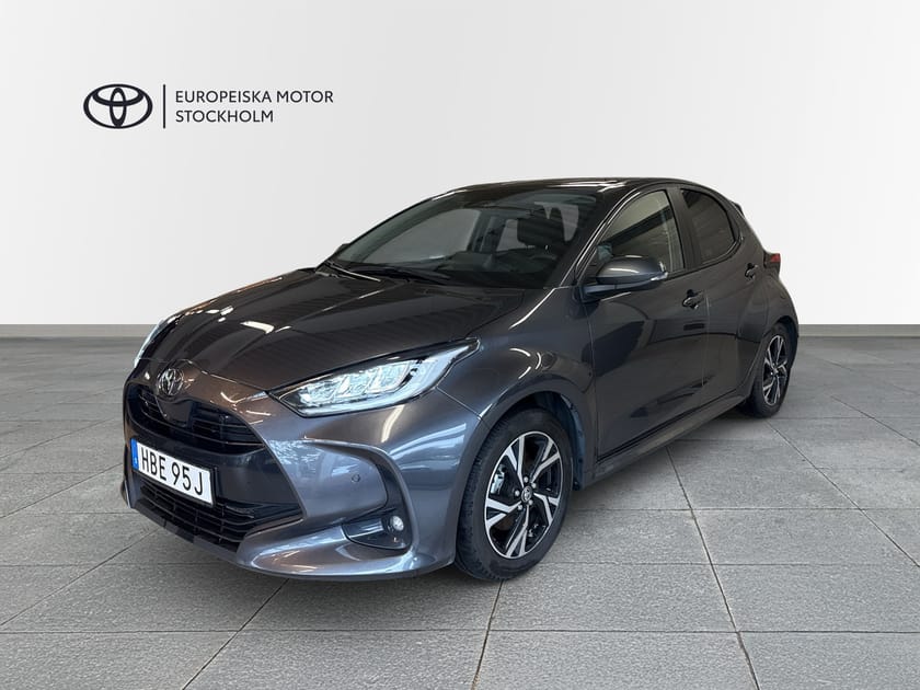 Bild 1 av Toyota Yaris Hybrid 115 1,5 5D ACTIVE PLUS SÄKERHETSPKT - V-HJUL