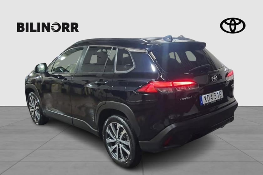 Bild 3 av Toyota Corolla Cross Hybrid AWD-i 2,0 STYLE V-HJUL