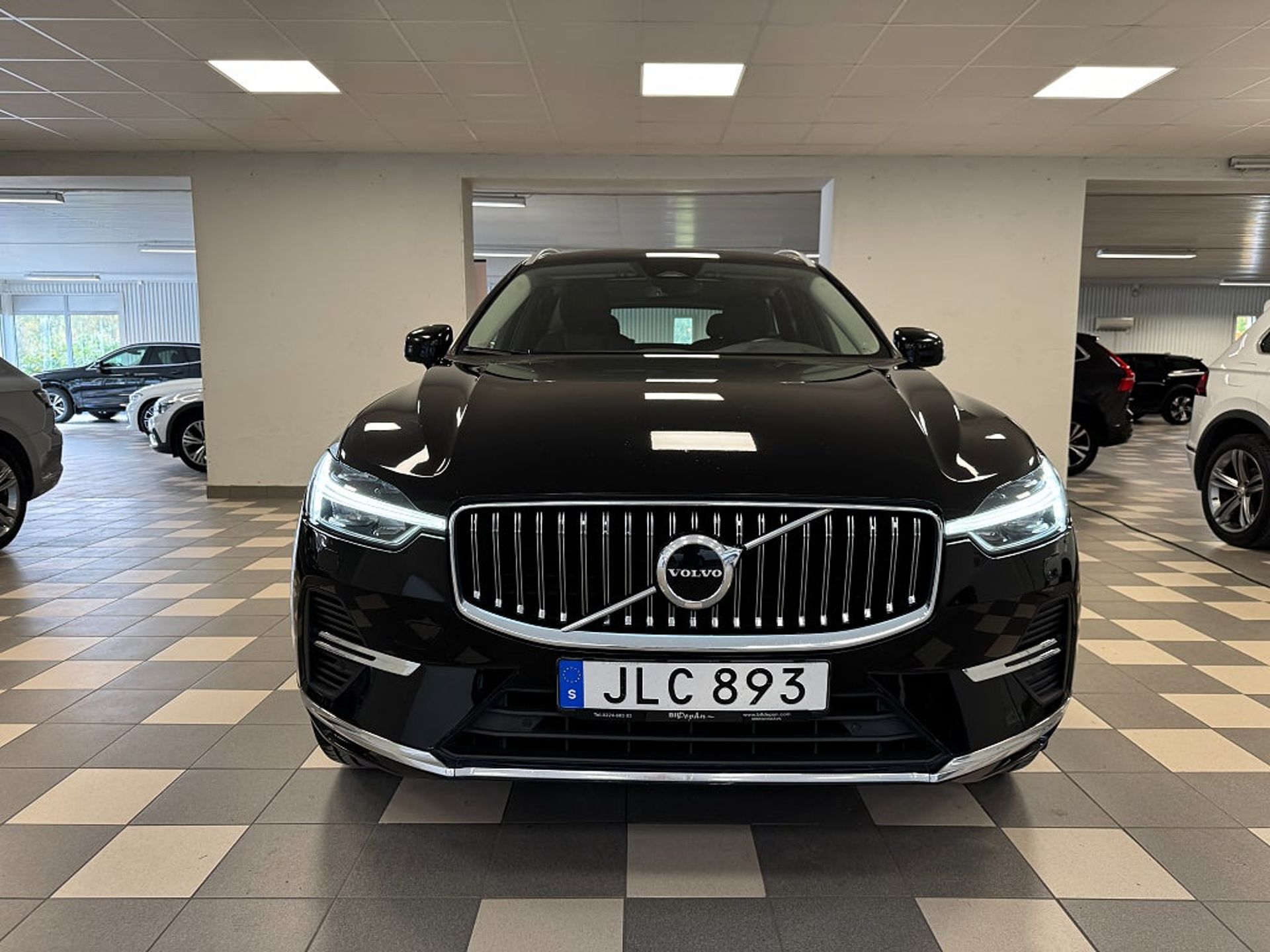 Volvo XC60 Recharge T6 AWD Helskinn 2023, bild 2/10