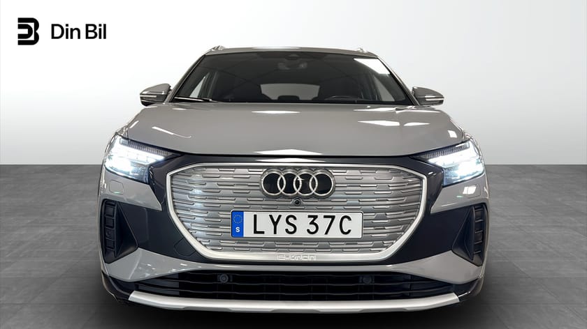 Bild 4 av Audi Q4 45 e-tron quattro sport edition / Head-up display