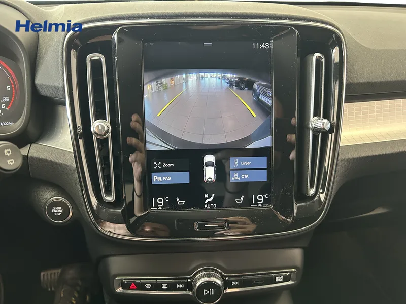 Bild 12 av 15 – Volvo XC40 D3 AWD Momentum Pro Edition