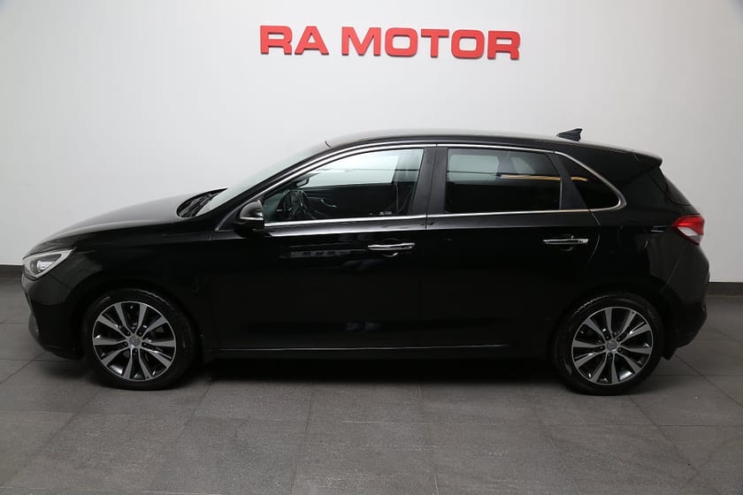 Bild 3 av Hyundai i30 1,6  CRDi 136hk Premium Aut Kamera Navi Keyless