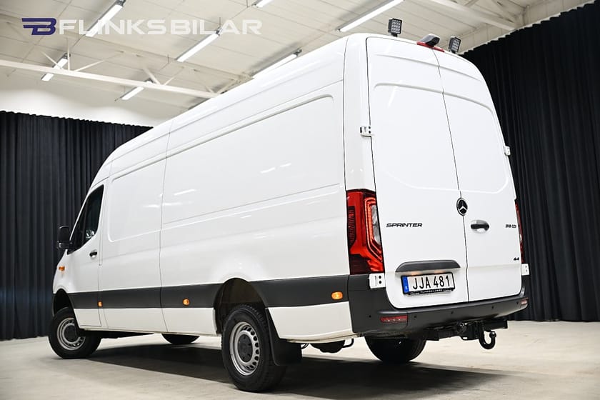 Bild 3 av Mercedes-Benz Sprinter 319 CDI 4x4 Panel Van Servicebuss|Inredd|SeUtr!