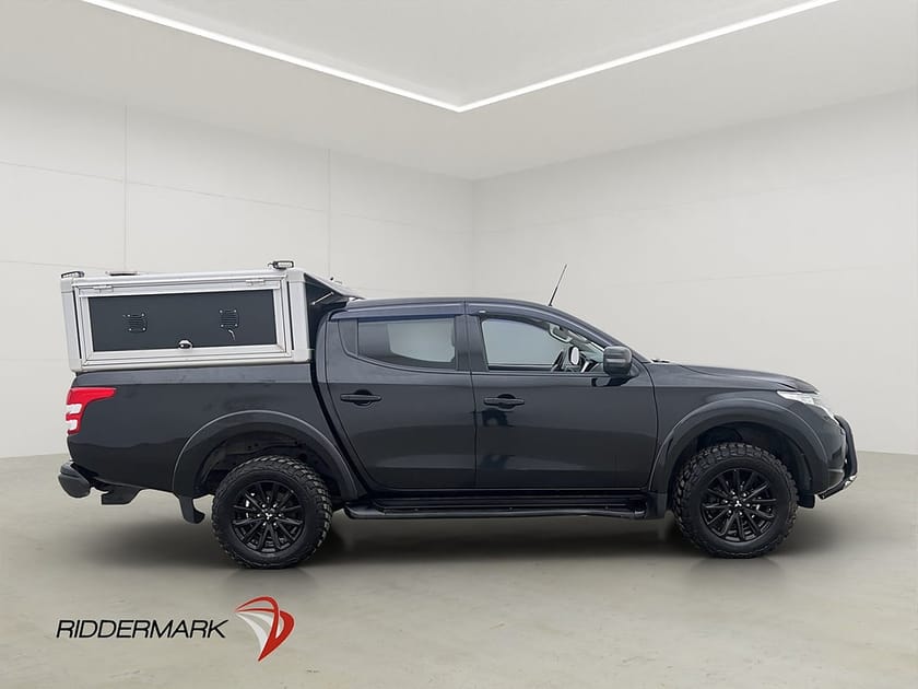 Bild 2 av Mitsubishi L200 Dubbelhytt Premium 2.4 4WD HUNDKÅPA Drag Skinn MOMS