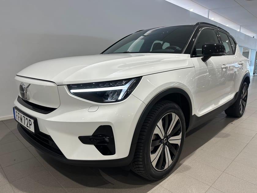 Bild 1 av Volvo XC40 Recharge Plus Edition / Navigation / Backkamera/ Dragkrok