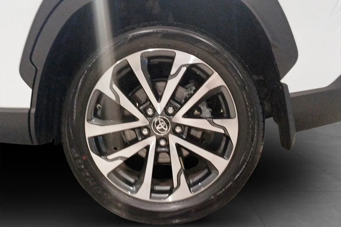 Toyota Corolla Cross Hybrid AWD-i