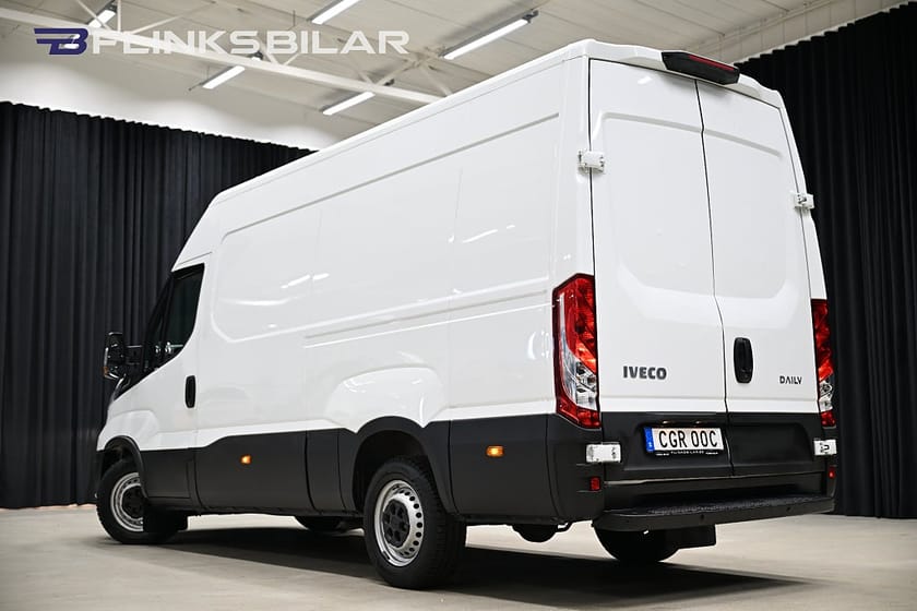 Bild 4 av Iveco Daily 35-140 Van 136HK L3H2 Automat|Webasto|3.5ton-dragvikt|Lågmil|Moms
