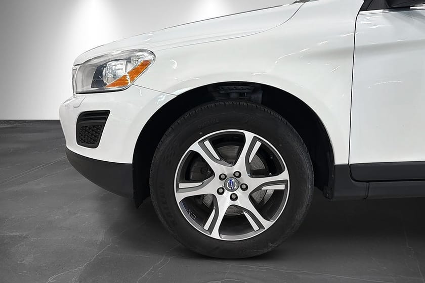 Bild 2 av Volvo XC60 D5 AWD 215hk Summum Dragkrok Skinn D-värm Kamrem Bytt