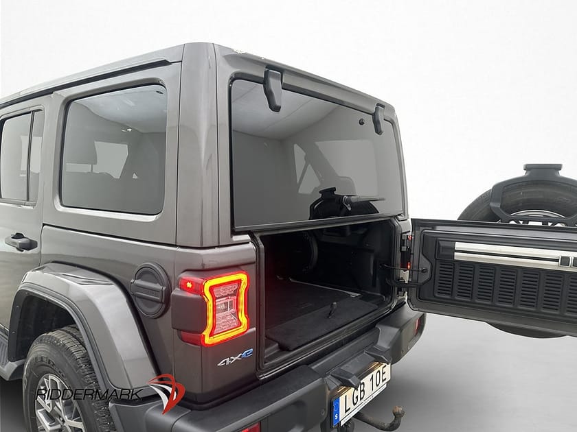 Bild 5 av Jeep Wrangler Unlimited 4xe 380hk Sahara Kamera Alpine Drag