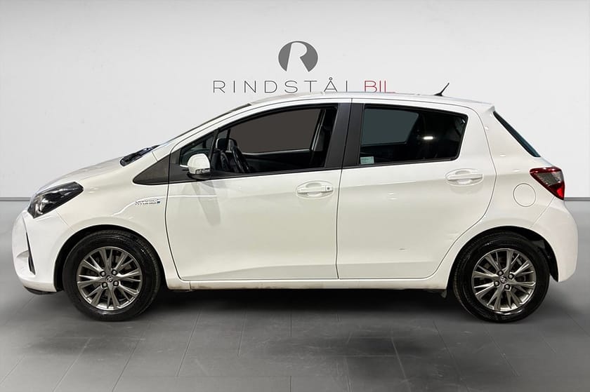 Bild 4 av Toyota Yaris Hybrid e-CVT 101 HK AUT ACTIVE B-KAMERA FARTHÅLLARE M&K