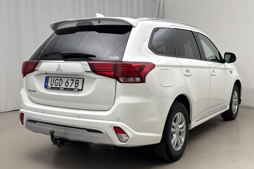 Bild 3 av Mitsubishi Outlander PHEV 2.4 Plug-in Hybrid 4WD (224hk) Comfort