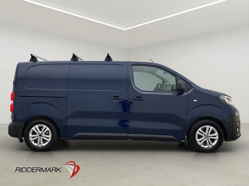 Bild 2 av Toyota Proace L2 Ny-Kamrem Värmare PDC Dragkrok HUD Moms