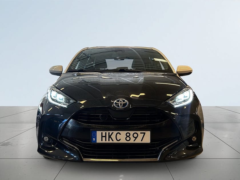 Bild 2 av Toyota Yaris Hybrid CVT Style Kamera/MoK-Värm/Rattvärme/JBL-Ljud/SoV