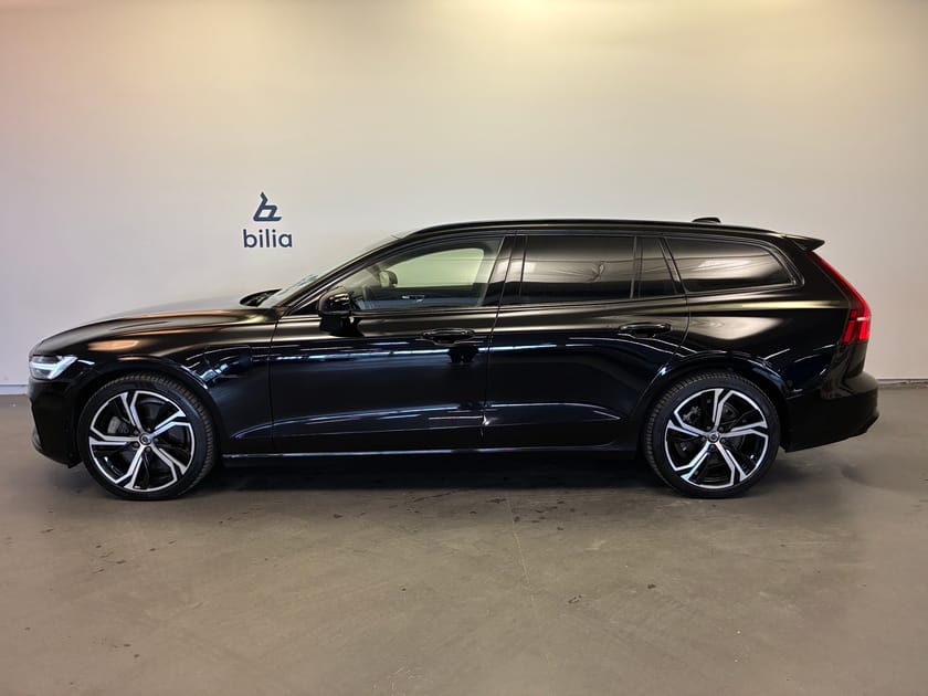 Bild 3 av Volvo V60 Recharge T8 Plus Dark / Keyless / Dragkrok / Backkamera / Navigation /