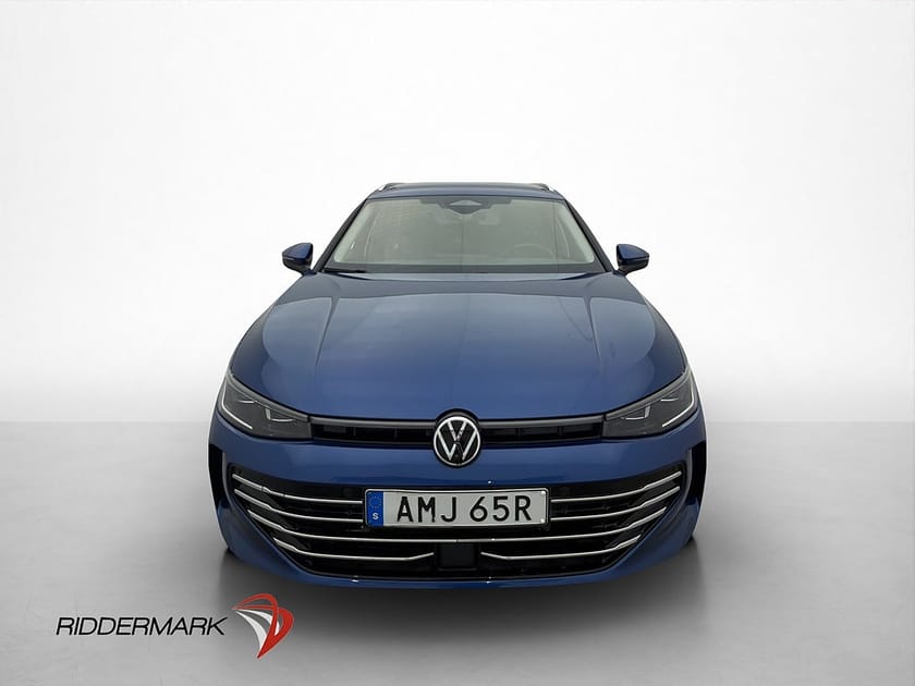 Bild 2 av Volkswagen Passat Variant eHybrid Sportscombi Värm Drag 360° Skinn