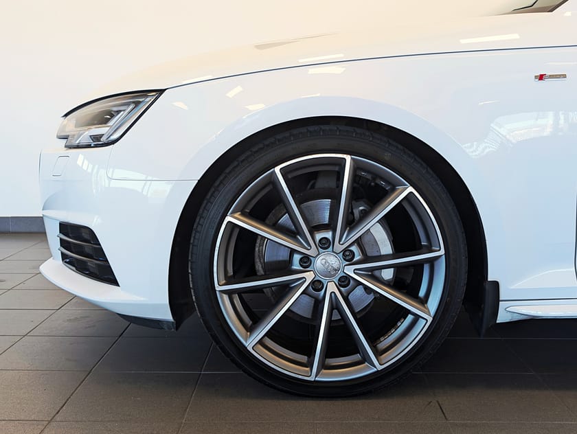 Bild 4 av Audi A4 Avant 2.0 TDI S Line quattro P-Värmare Dragkrok 20"