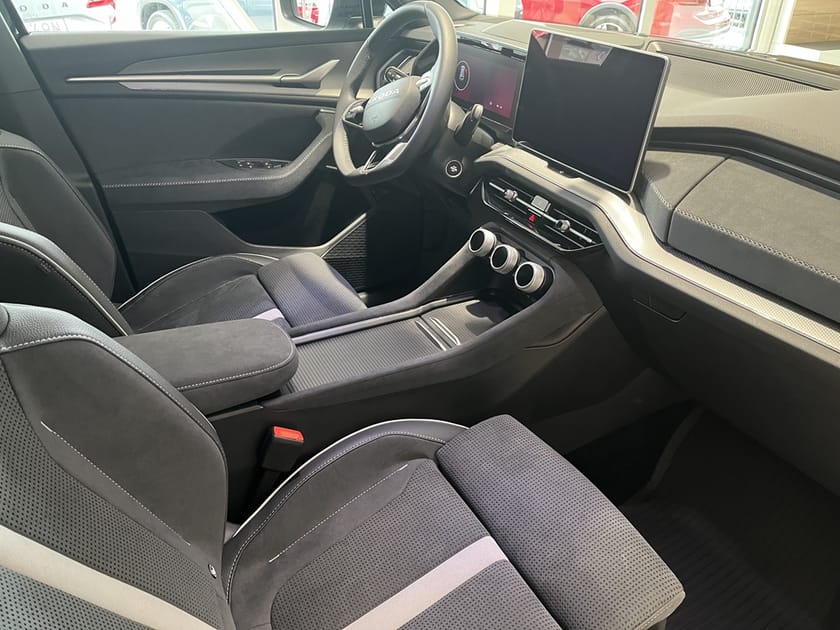 Bild 4 av Škoda Kodiaq iV SPORTLINE 1,5 TSI 204 HK 6 VXL DSG