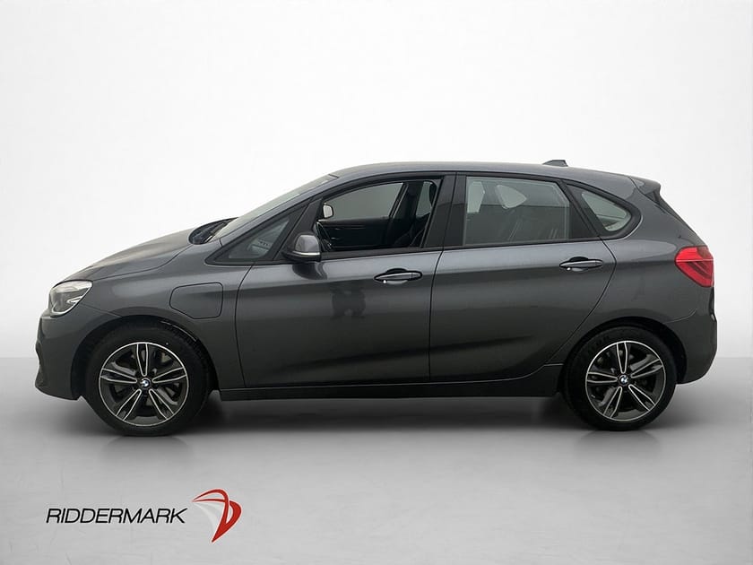 Bild 4 av BMW 225xe Active Tourer Sport line HUD Halvskinn Navi Ambient P-Sensorer