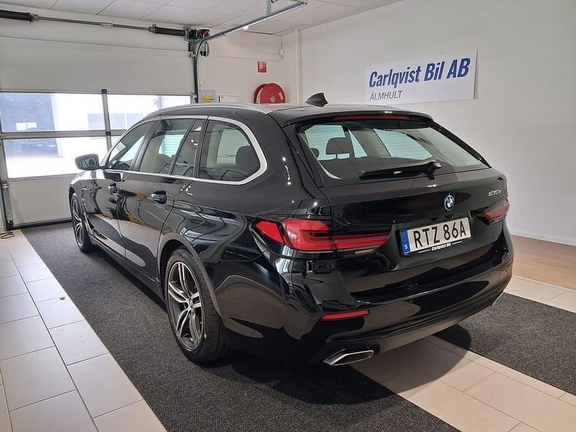 Bild 2 av BMW 530e Touring Plug in 292HK Läder