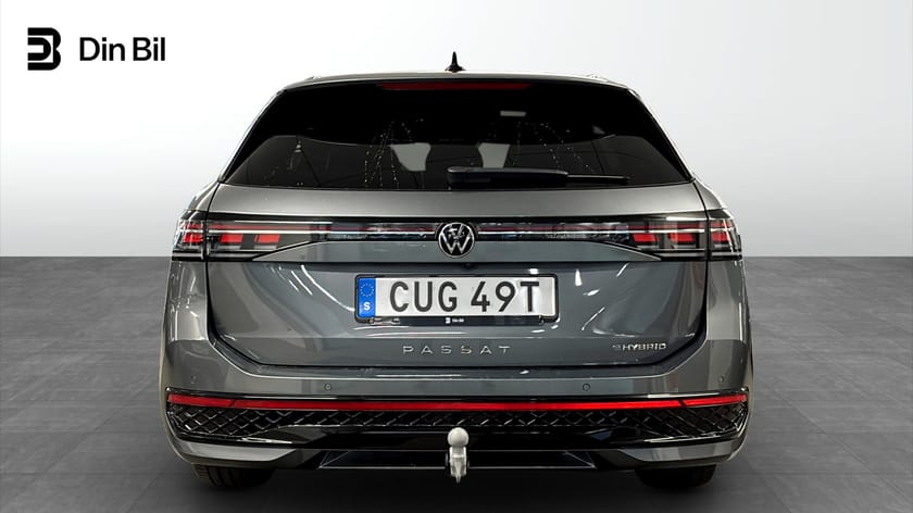 Bild 5 av Volkswagen Passat Variant eHybrid 1.5 TSI 272hk DSG R-Line / Pano & Drag