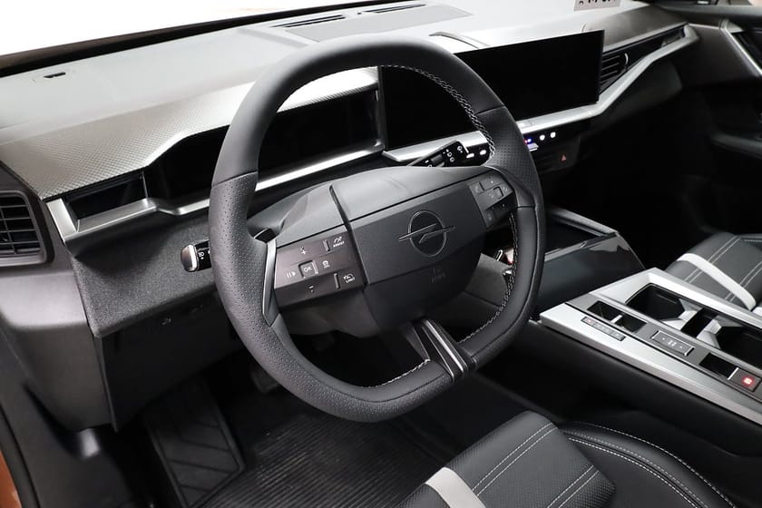 Bild 5 av Opel Grandland Hybrid GS 1.2 Turbo/Nappaläder/0%Ränta/Fri Service 3 år