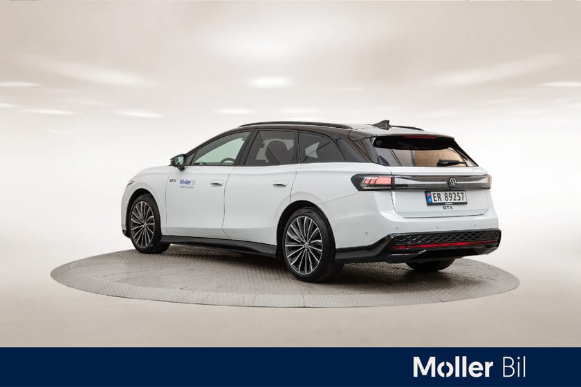 Bilde 2 av Volkswagen ID.7 GTX Tourer