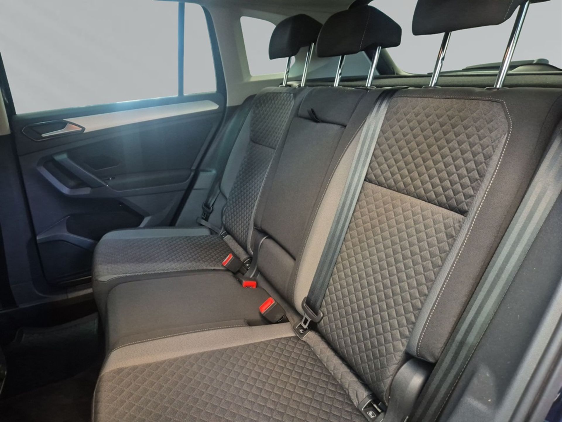 Volkswagen Tiguan 2018, photo 5/9