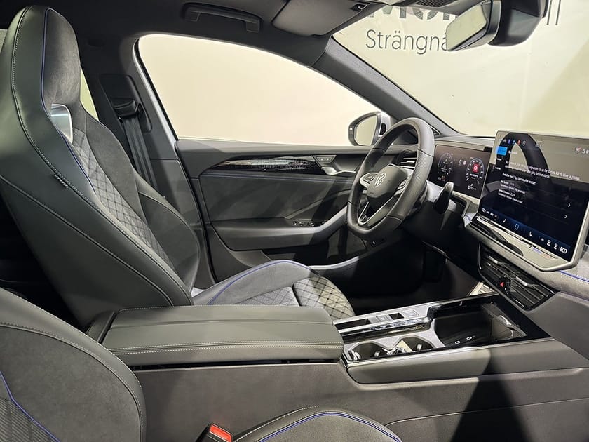 Bild 5 av Volkswagen Passat Variant eHybrid 272 DSG6 R-LINE