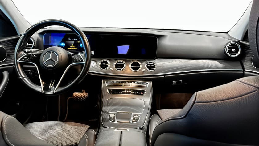 Bild 4 av Mercedes-Benz E 220 T d 9G-Tronic 194hk AMG Night / Facelift / Dragkrok / Moms
