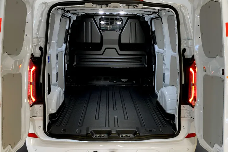 Ford E-Transit Custom 320