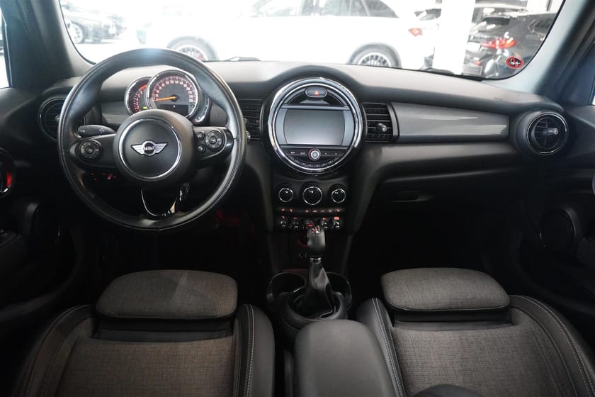 Bild 3 av MINI Cooper 5d Automat Parkassist Sportstol LED