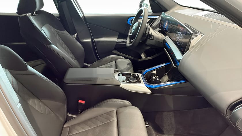 Bild 3 av BMW X3 30e xDrive M Sport,Drag,Rattvärme
