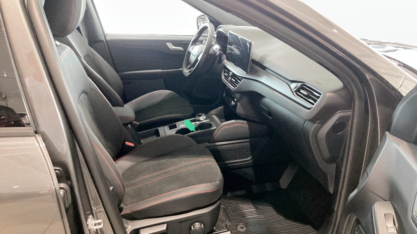 Bild 3 av Ford Kuga Plug-In Hybrid ST-Line X Black Edition PHEV 243hk 69km Range