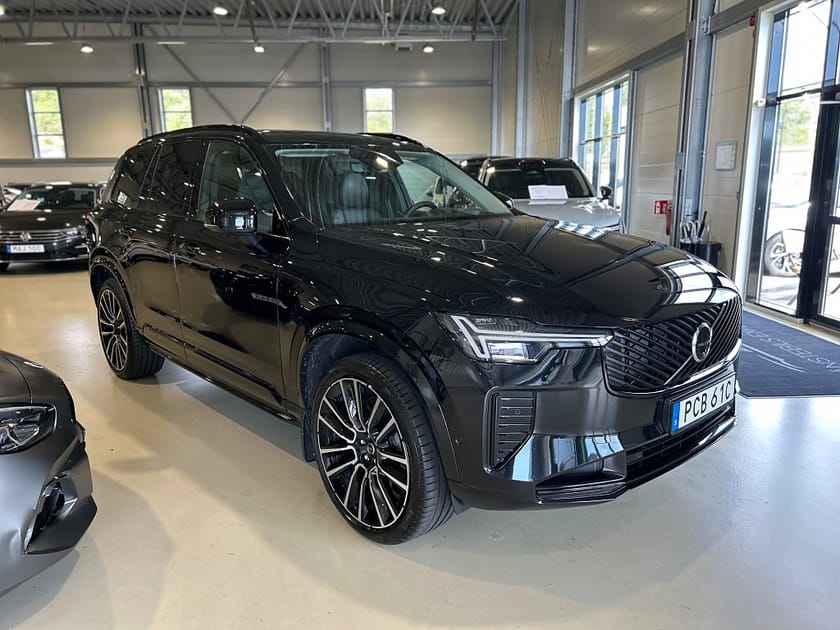 Bild 2 av Volvo XC90 T8 Plug-In Hybrid AWD Geartronic Ultra Dark / Drag