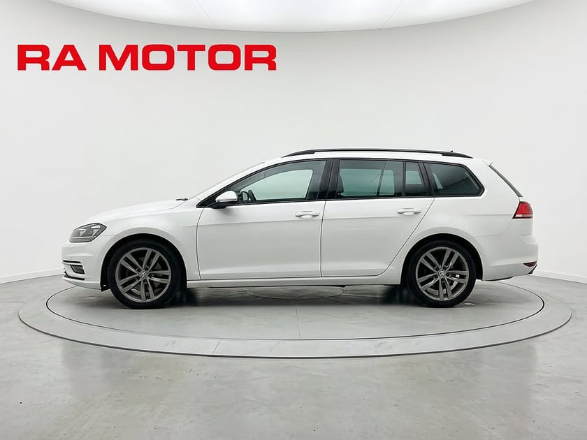 Bild 5 av Volkswagen Golf Sportscombi 2.0 TDI 150hk DSG R-Line| D-värm |Drag | Backkamera |