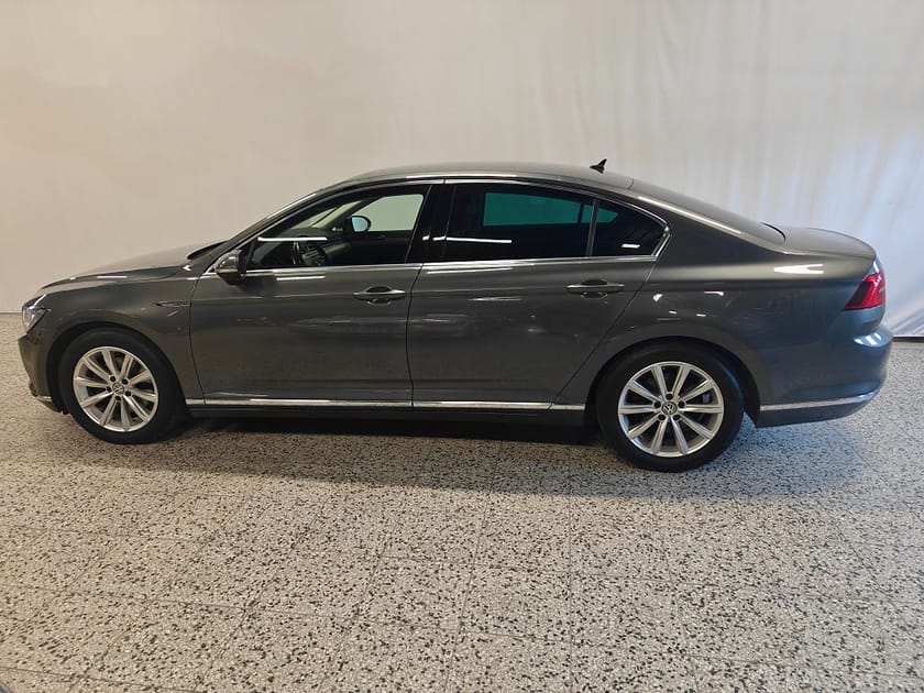 Bild 2 av Volkswagen Passat 2.0 TDI, 4Motion, DSG,190hk GT, P-Värm, Drag, V-hjul